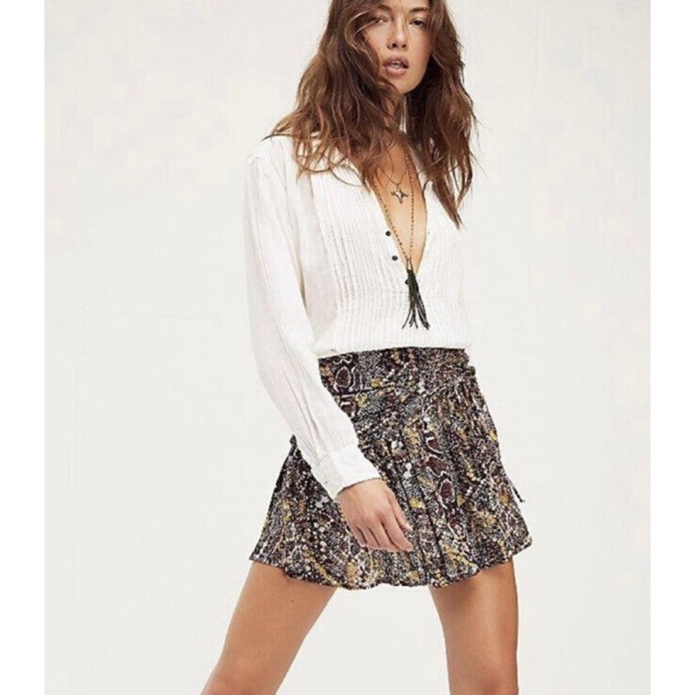 FREE PEOPLE Saturday Sunday Brown Snakeskin Mini Skirt sz 6